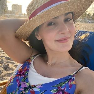 Meet your Posher, Slaveya